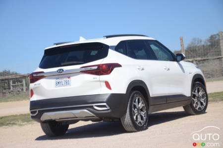 2021 Kia Seltos, three-quarters rear