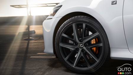 Lexus GS Black Line 2020, roue