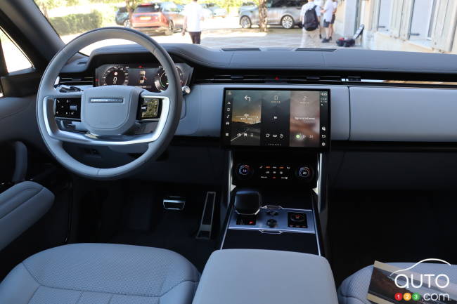 2023 Land Rover Range Rover PHEV - Interior