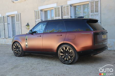 Land Rover Range Rover PHEV 2023 - Trois quart derrière