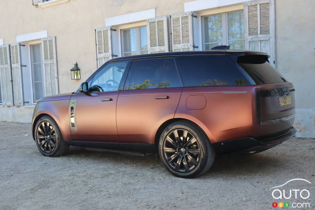 2023 Land Rover Range Rover PHEV - Three-quarters rear