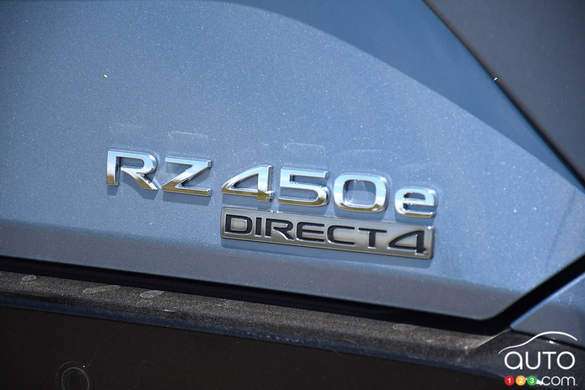 Logo de Lexus RZ 450e 2023