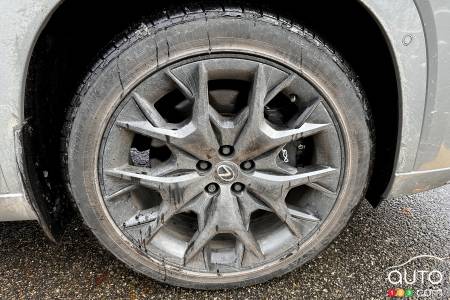 Lexus TX 500h 2026, roue