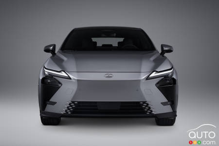 La Lexus ES 500e 2026, avant