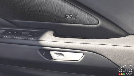 Mark Levinson badging in 2024 Lexus TX