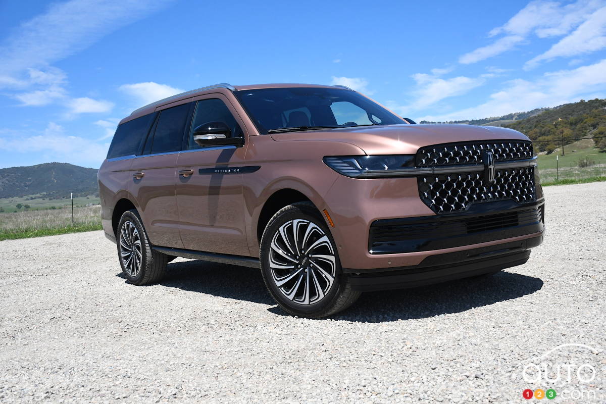Lincoln Navigator 2025, avant