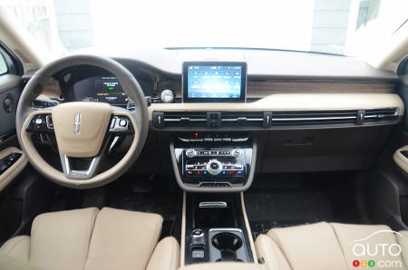 2022 Lincoln Corsair PHEV, interior