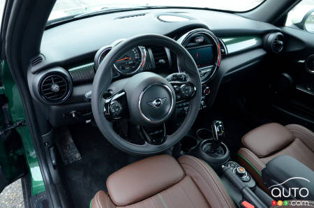 Mini Cooper S 60th Anniversary Edition Review Car Reviews Auto123