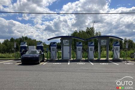 Une borne de recharge à Madrid