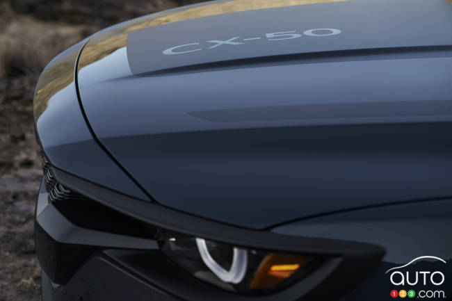 2022 Mazda CX-50 - Hood, headlight