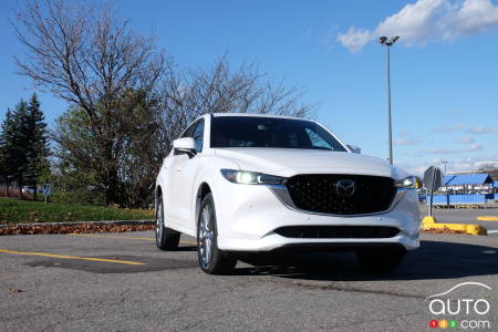 Mazda CX-5 Signature 2023 - Trois quarts avant