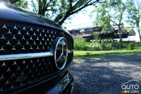 Front grille of the 2022 Mercedes Benz C-Class sedan
