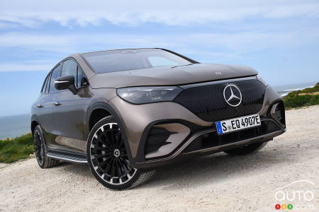 The Mercedes-Benz EQE SUV