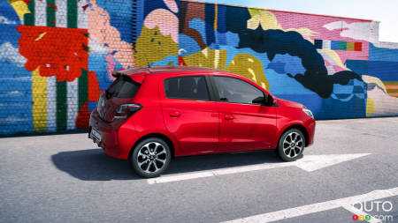 Mitsubishi Mirage, rouge