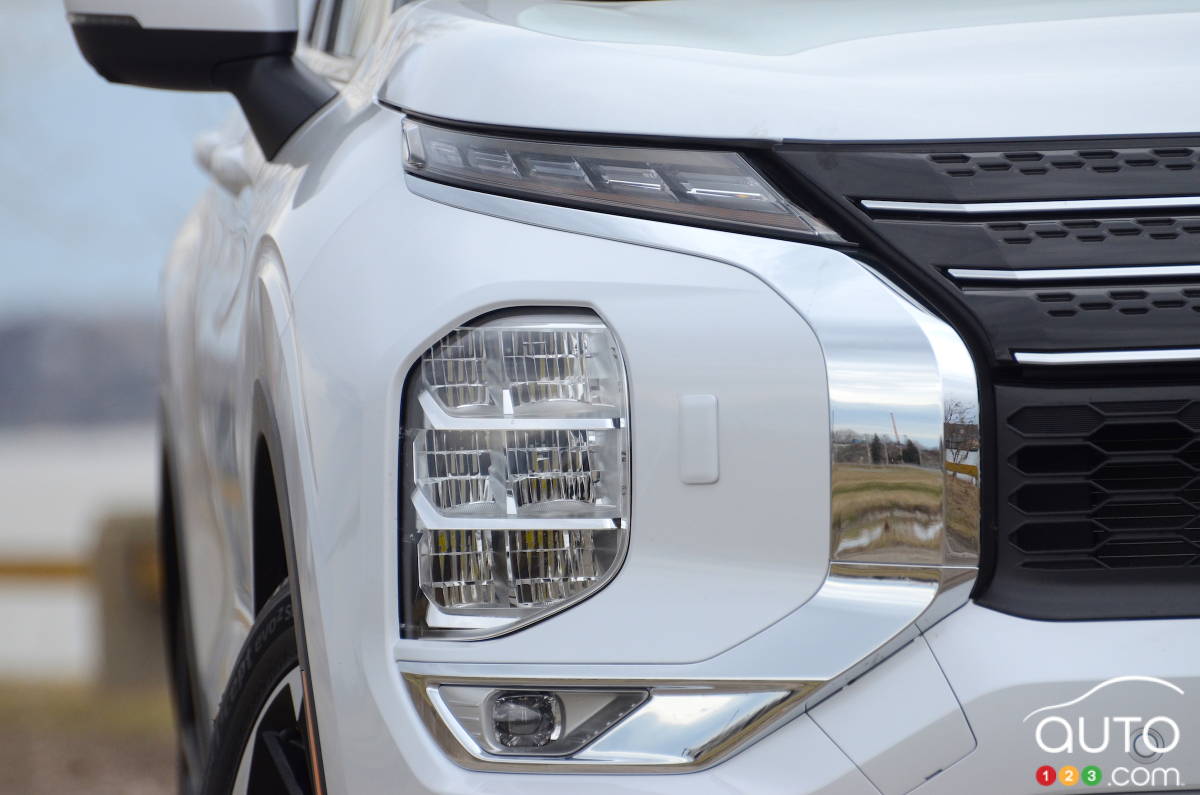 Mitsubishi Outlander 2022, phares