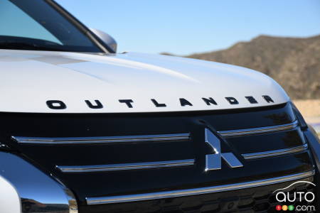 Mitsubishi Outlander 2025, calandre