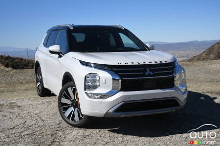 Mitsubishi Outlander 2025, avant