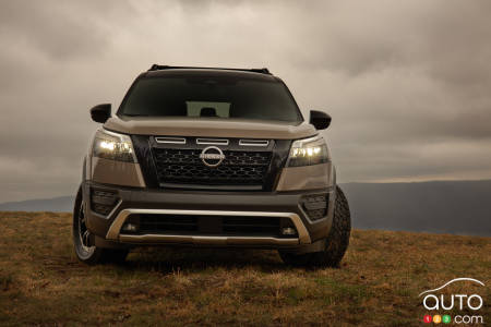 L'avant de Nissan Pathfinder Rock Creek 2023