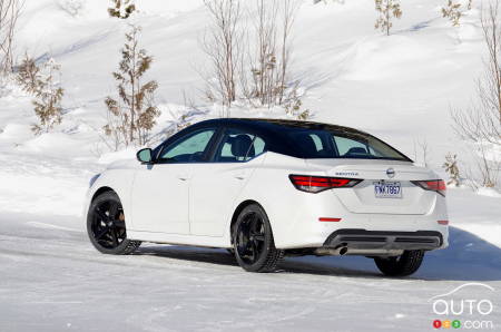 2021 Nissan Sentra SR manual, three-quarters rear