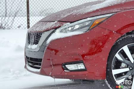 2021 Nissan Versa, front section