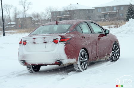 Nissan Versa 2021, arrière