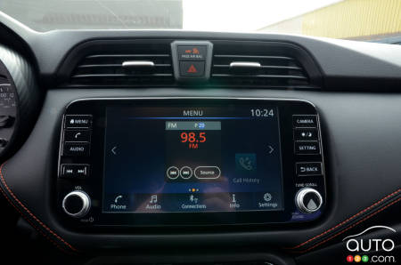 Touchscreen of 2023 Nissan Versa