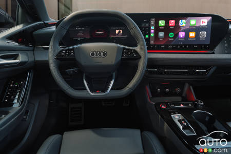 2025 Audi S6 Sportback e-tron, steering wheel, screens