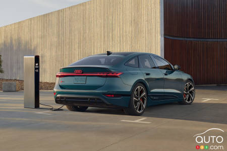2025 Audi S6 Sportback e-tron, rear