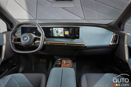 2022 BMW iX xDrive50, interior