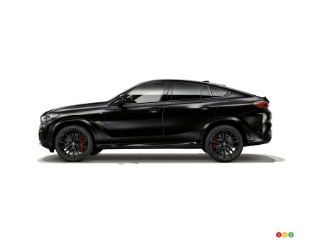 2022 BMW X6 Black Vermilion Edition, profile
