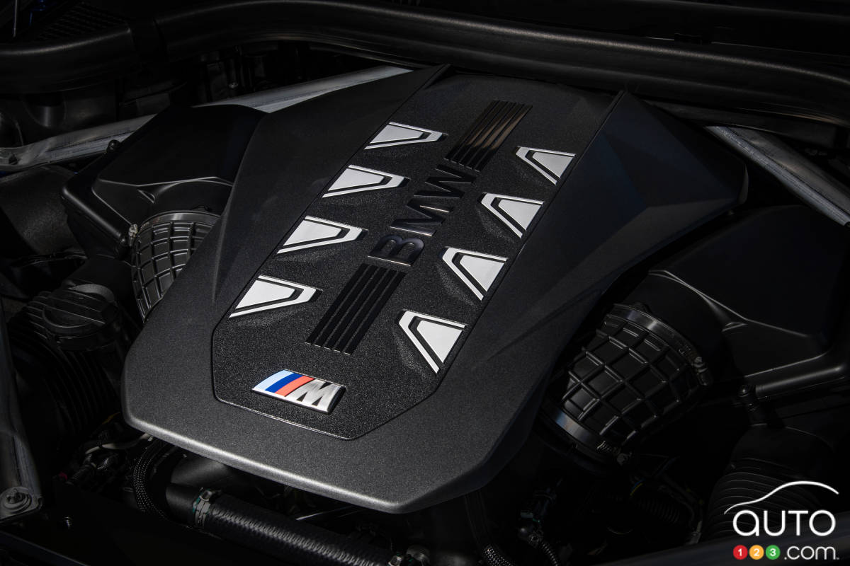 BMW X7 2023, moteur (M60i)