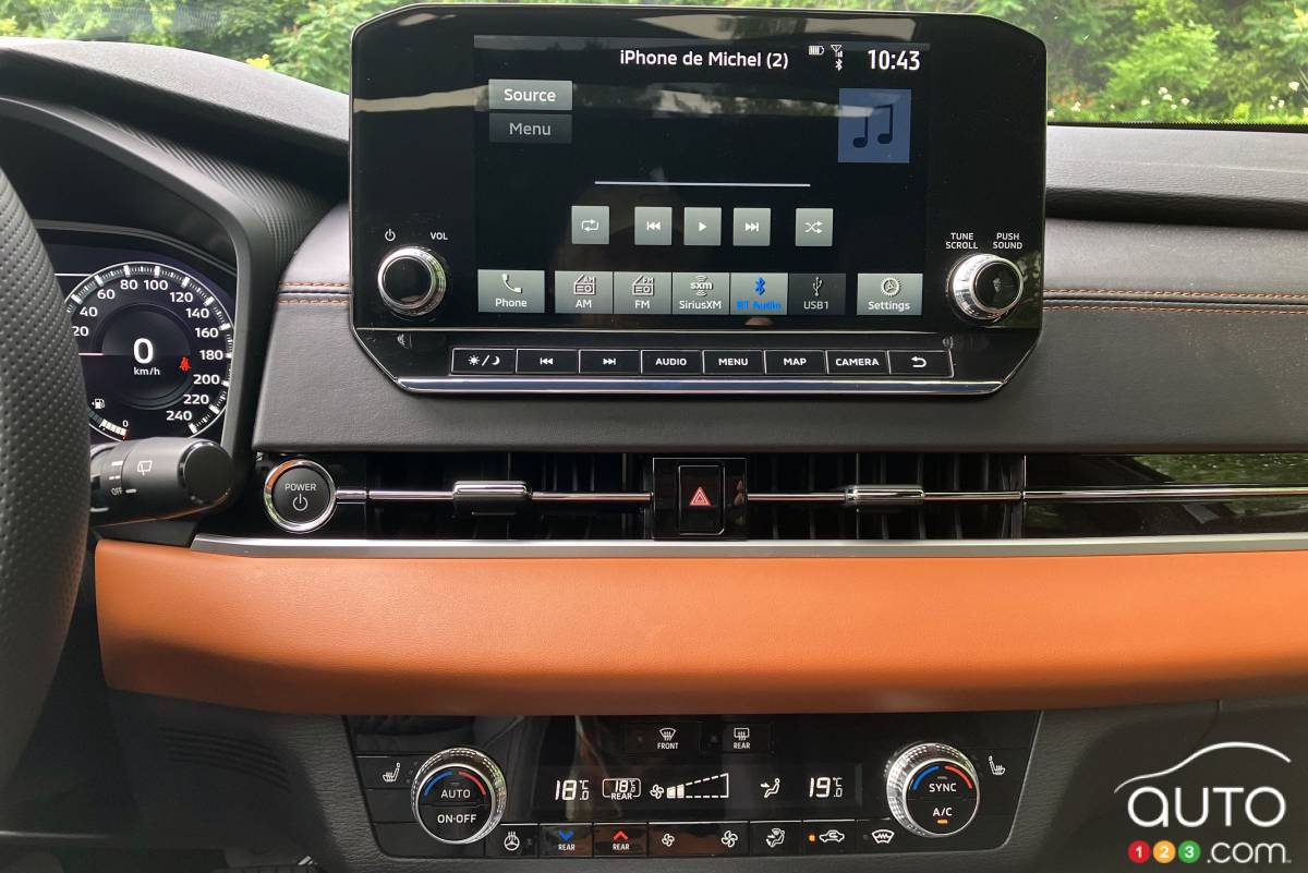 The 2024 Mitsubishi Outlander PHEV, dashboard