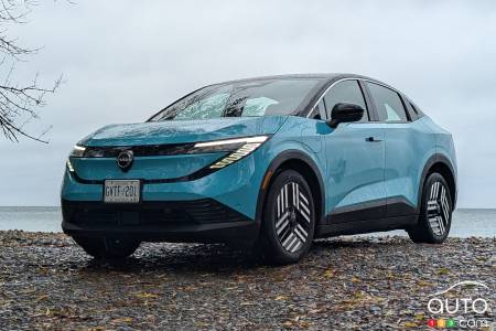 2026 Nissan LEAF, three-quarters front