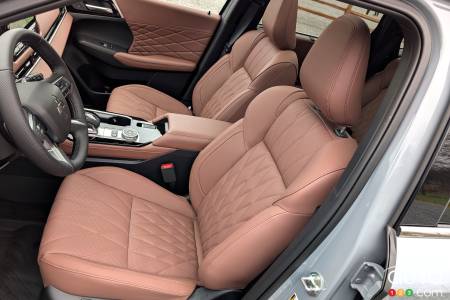 Mitsubishi Outlander PHEV 2026, sièges