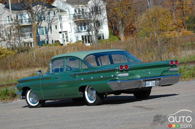 Pontiac-Laurentian-1960-12.JPG?scaledown=700