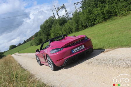 Design of the new 2024 Porsche 718 Boxster Spyder RS