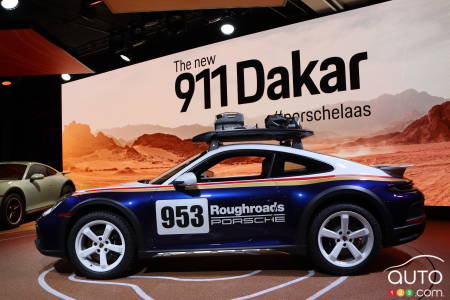 2023 Porsche 911 Dakar - Profile