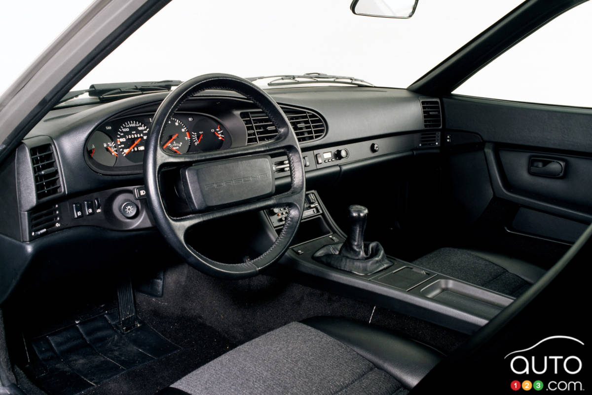 Porsche 944 Turbo, intérieur