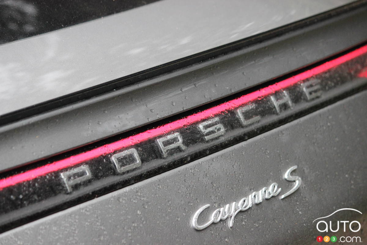 Porsche Cayenne - Écusson