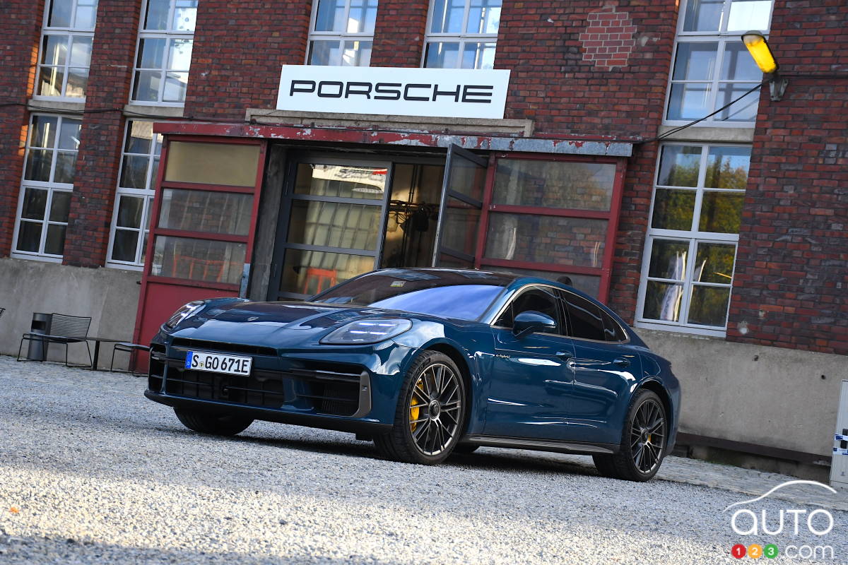 Porsche Panamera Turbo S E-Hybrid 2025