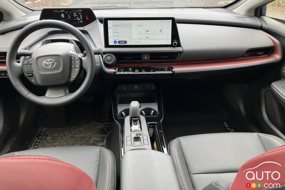 Toyota Prius Prime 2024, intérieur