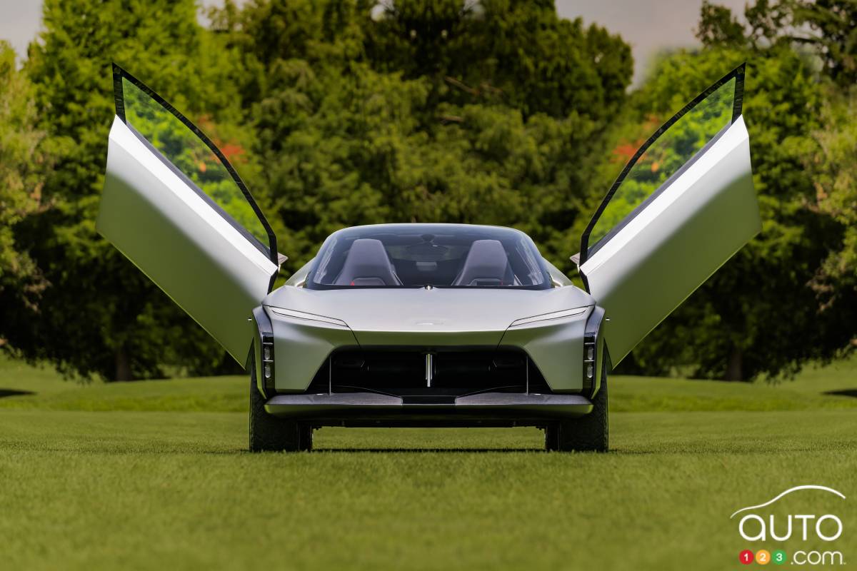 La Quintessenza de Italdesign, avant, portes ouvertes