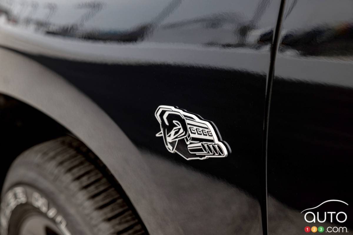 Chaque Ram 1500 2026 équipé du moteur Hemi va porter un nouveau un sigle sur les flancs