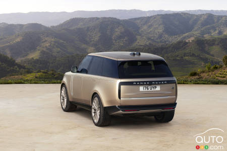 2022 Land Rover Range Rover, three-quarters rear