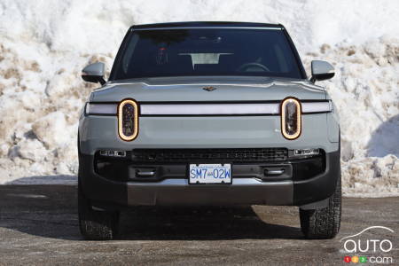 2023 Rivian R1S - Front