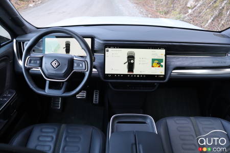 Rivian R1S 2023 - Intérieur