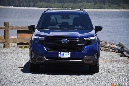 2025 Subaru Forester, front