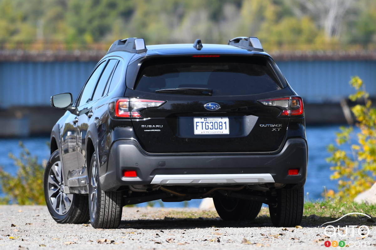 Subaru Outback Premier XT 2025, arrière