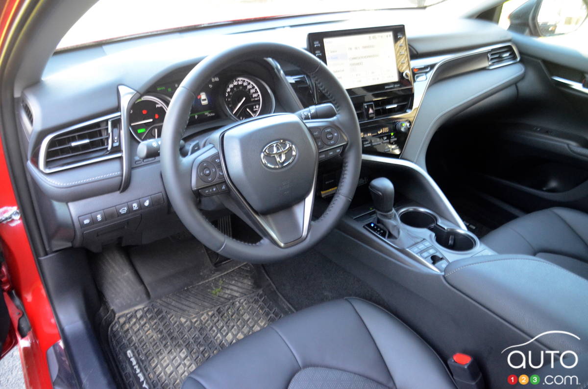 Toyota Camry hybride, intérieur