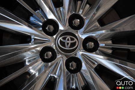 Wheel of 2024 Toyota Grand Highlander